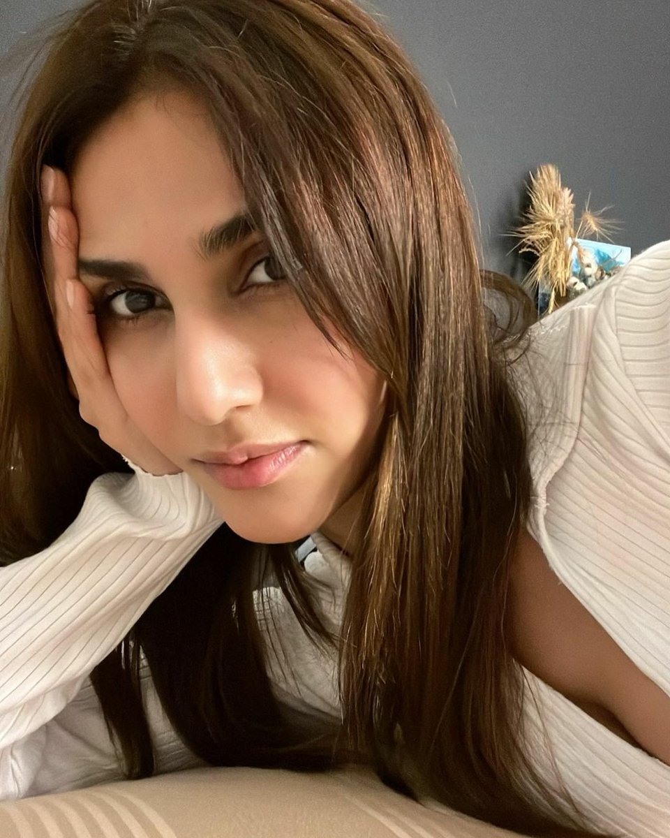 Vaaniofficial's tweet photo. One speeding ticket for downtime 🎟🙆‍♀️ https://t.co/5C5Jn9KW9R