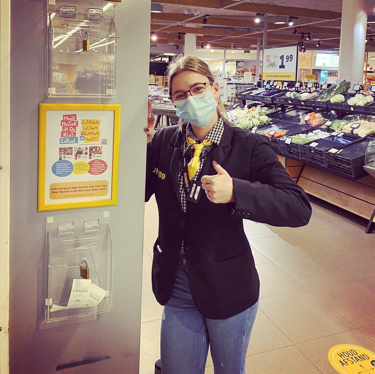 Tot 1 april kun je nog statiegeld doneren bij Jumbo Ruys de Beerenbrouckstraat. 

De opbrengst gaat naar Méér Muziek in de Klas in onze regio 🤩

Alvast bedankt alle gevers!