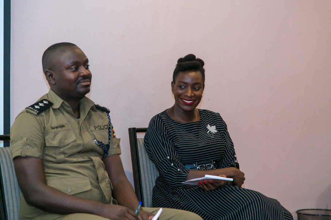 ug_lawsociety's tweet photo. ULS Vice president @DianaAngwech participating at the Stakeholder Panel Discussion with Media Council and Uganda Communication Commission. 

#MediaGuidelinesUg
📸@cepil_uganda https://t.co/JShoeGkUn0