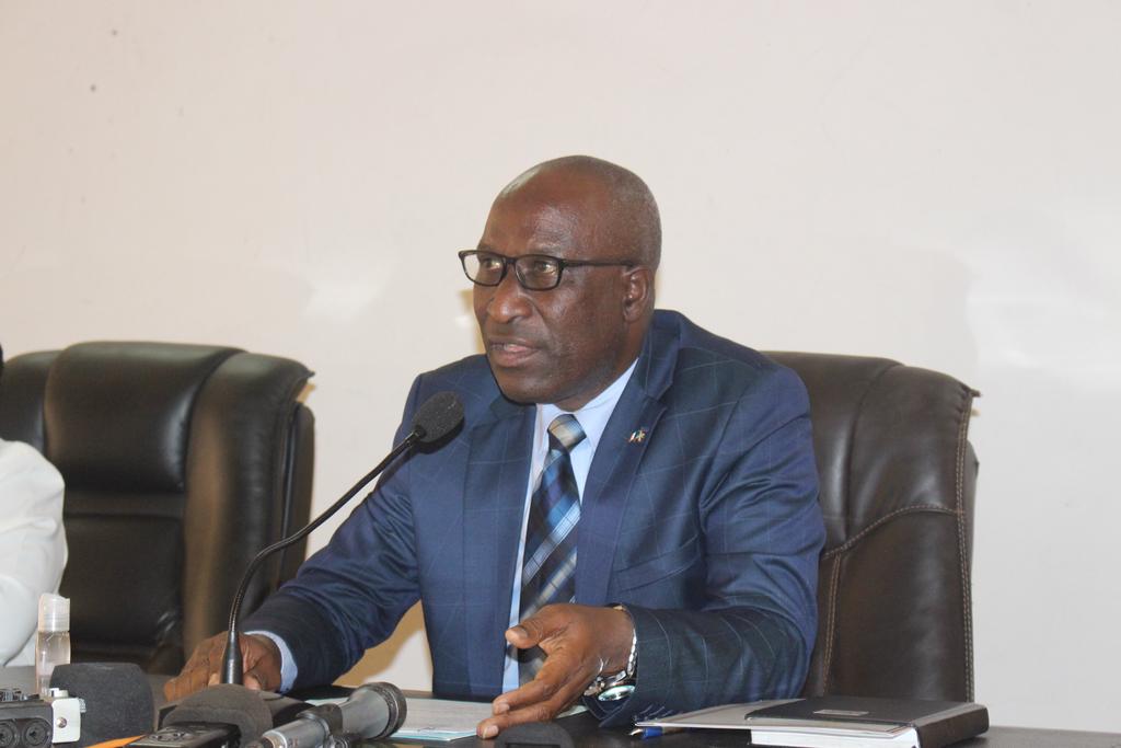 nyaburungapost's tweet photo. #Burundi:le ministre de l'intérieur  satisfait de la mise en application de la mesure limitant l'espace de circulation pour les deux-roues/tricycles.
-9 jrs avant la mesure: 136 accidents, 4 morts,49 blessés;
-9 jrs après ds les zones interdites: 90accidents, 14 blessés, 0 mort https://t.co/vJ2ykKzG3c