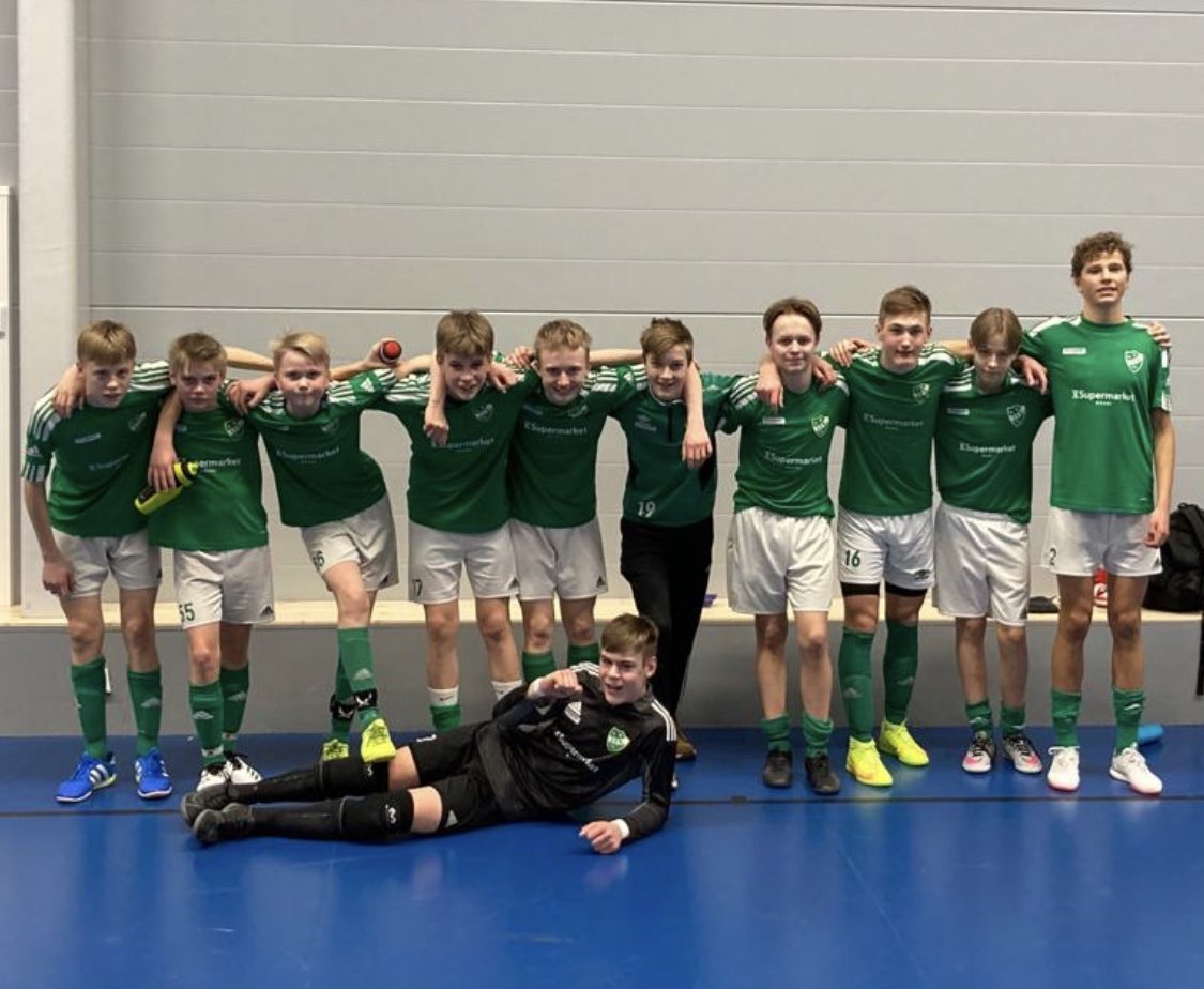 artuohi's tweet photo. GrIFK P2007 menossa Futsal P15 SM-Kisoihin 2-3.4.22 Tampereelle. Futsal SM-Kisoissa GrIFK P 2003 ikäluokka voitti SM-kultaa vuonna 2018 ja silloinkin ja myös nyt valmentajana Leif Grandell. https://t.co/g6kjEQ4A1B

#grifk #grani #futsal #kauniainen https://t.co/3iGsTsOFPW