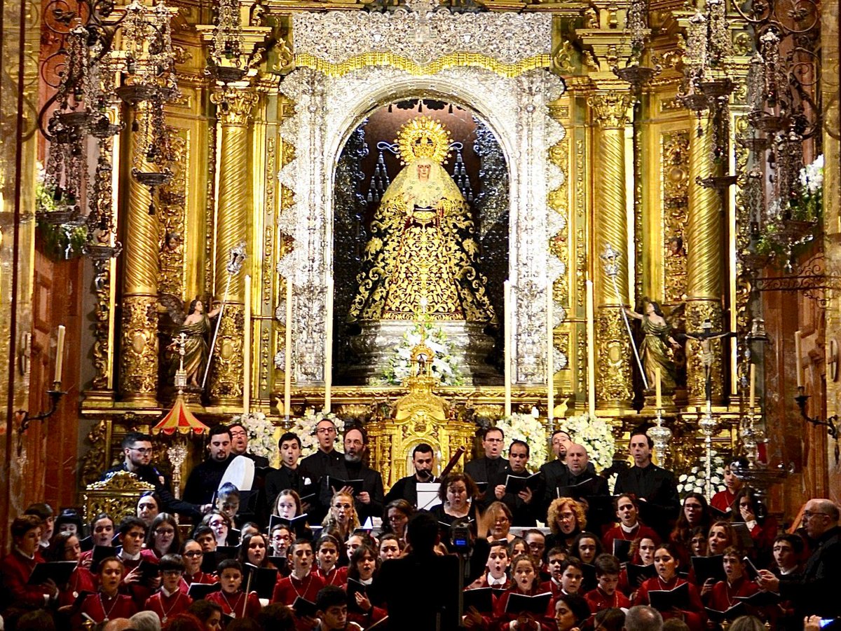 SalesianosSTRD's tweet photo. 🎶Escolanía || Nuestra querida @ESMASevilla, premio "Semana Santa de la Música". ¡Estamos muy orgullosos de vosotros y de que sigáis llevando el nombre de Nuestra Madre por las calles de Sevilla!

Más info: https://t.co/JW3QEDQvCh https://t.co/EmSucb8CFt
