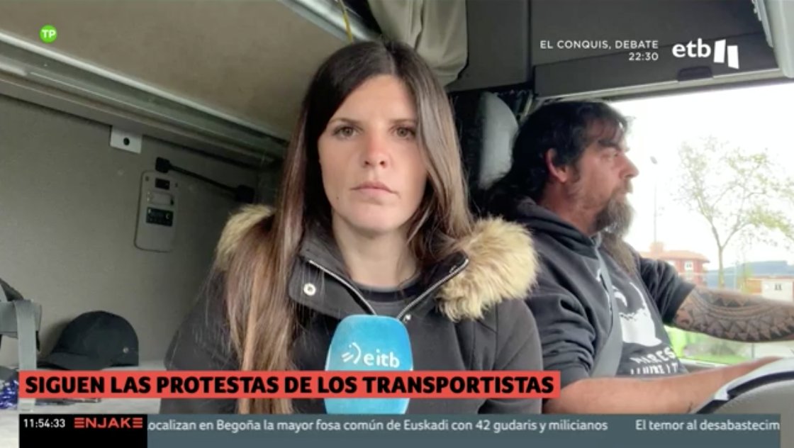 enjakeETB's tweet photo. 🔴🛒💡🛢️📈 @CrisVargasB se sube al camión de Manuel Delgado, 'Chivi': "La patronal se lleva el beneficio y nosotros somos los que salen perdiendo y tienen que sostener el país. Esto que nos dan es una limosna"
#EnJake 
➡ https://t.co/OY83zEh0fK
@Xlapitz https://t.co/fdCuayuf4p
