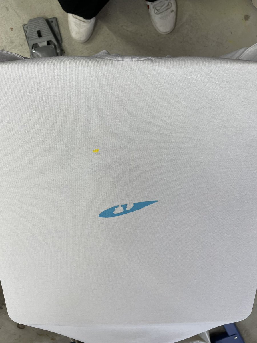 CloveR_GUJO's tweet photo. スケート以外のお仕事紹介
シルクスクリーン4色プリント
なんと、クローバーでは版代がいらないよ🍀
#シルクスクリーン https://t.co/2CFv1UOrT6