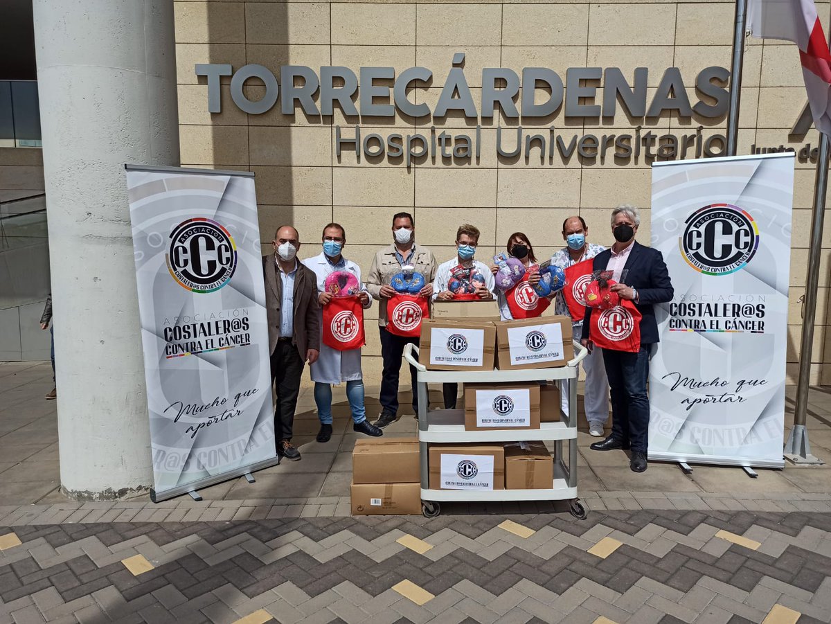 asoc_ccc's tweet photo. En la mañana de ayer 29 de Marzo hicimos entrega de las almohadillas cervicales de la campaña “Ayúdales a Soñar” para los pequeños atendidos en el Materno-Infantil del Hospital Universitario Torrecárdenas de Almería. 

𝘔𝘜𝘠 𝘖𝘙𝘎𝘜𝘓𝘓𝘖𝘚@𝘚 𝘗𝘖𝘙 𝘌𝘚𝘛𝘈 𝘊𝘏𝘐𝘊𝘖𝘛Á!! https://t.co/qx0abVxfkO