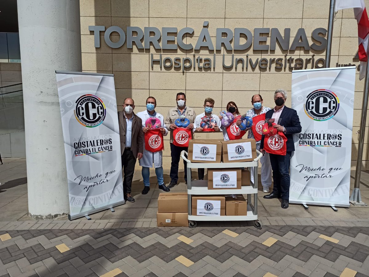 asoc_ccc's tweet photo. En la mañana de ayer 29 de Marzo hicimos entrega de las almohadillas cervicales de la campaña “Ayúdales a Soñar” para los pequeños atendidos en el Materno-Infantil del Hospital Universitario Torrecárdenas de Almería. 

𝘔𝘜𝘠 𝘖𝘙𝘎𝘜𝘓𝘓𝘖𝘚@𝘚 𝘗𝘖𝘙 𝘌𝘚𝘛𝘈 𝘊𝘏𝘐𝘊𝘖𝘛Á!! https://t.co/qx0abVxfkO