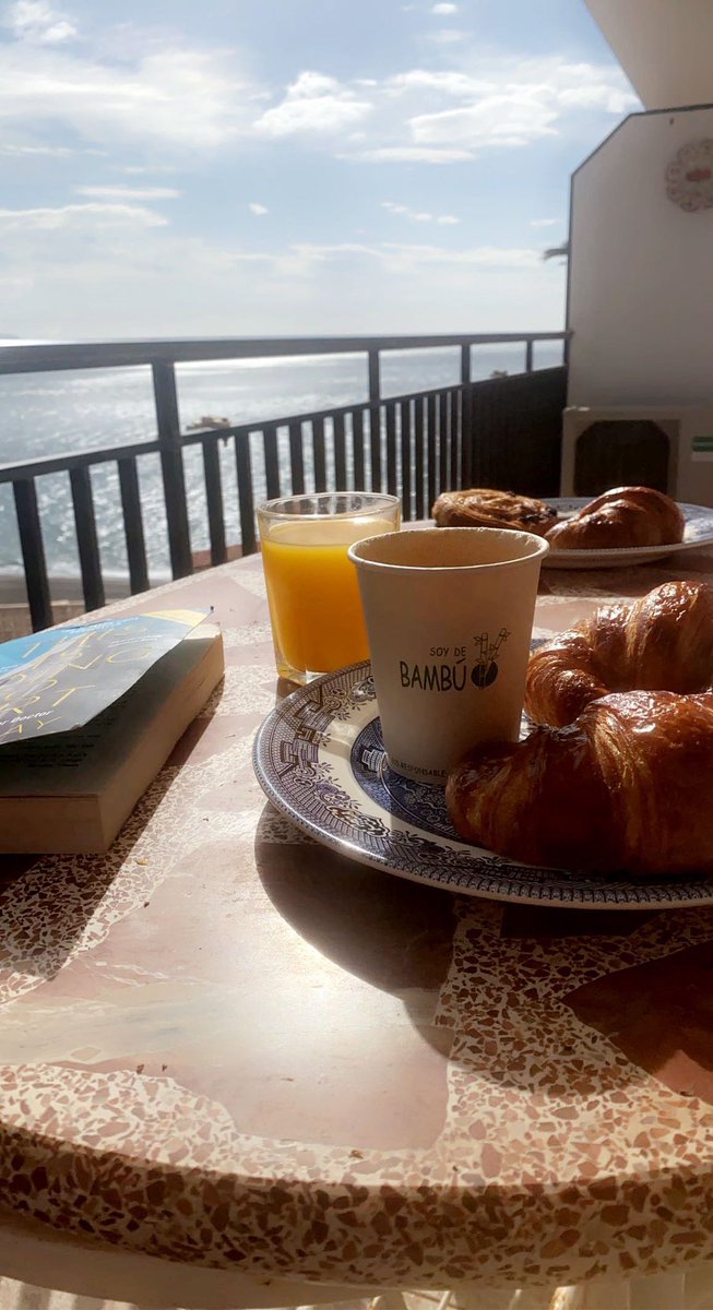 Kat Barker tweet media