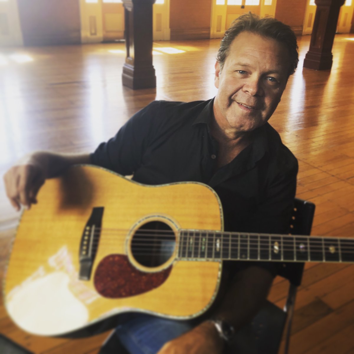 Award-winning musician Troy Cassar-Daley has a passion to tell stories of his home land.  Pic taken on the set of country music doc SLIM &amp; I at the Old Museum in Brisbane. Streaming from tomorrow at backbeatdocs.com
#countrymusic #musician #passion  #troycassardaley