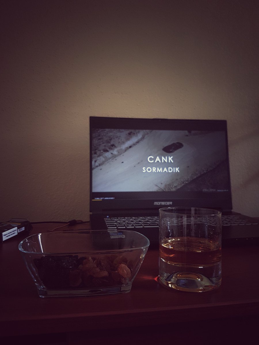 Olmasına rağmen yine de ağlayanlara.. 🥃