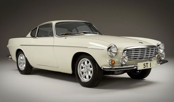 j_sjoman's tweet photo. Päätettiin eilen prätkän uusi väritys.
No se on "Volvo Californian White"
Ruskealla nahkapenkillä.
#Inazuma #Pyhimys https://t.co/RP64d2SPVv
