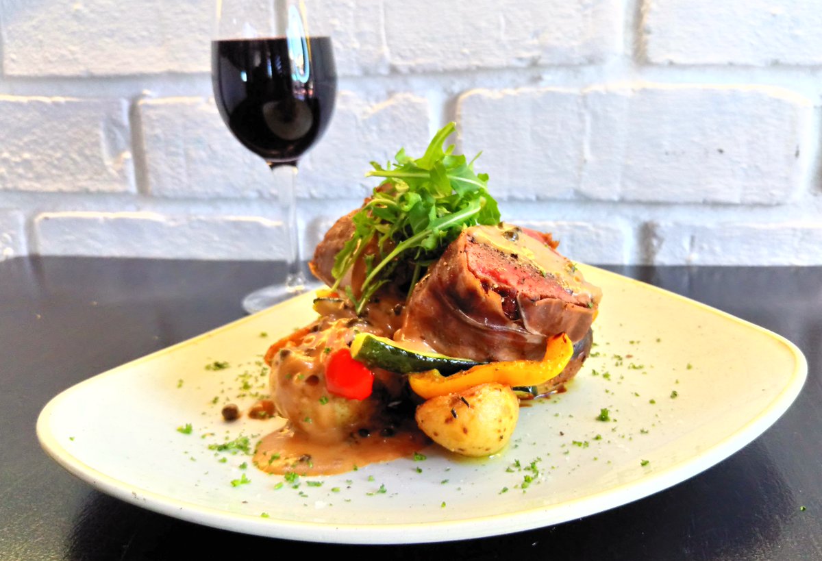 Saveur's #WeeklySpecials from 5pm
Tuesdays -50% off Chalkboard Steak Specials
Wednesdays- 2 for 1 Burger Night
Thursdays- 25% off all Seafood
Mon-Thurs Early Bird Breakfast 7-11:30am
Call 021 786 1919
#SaveurRestaurant #VisitSimonstown #Simonstown #CapeTownFoodies