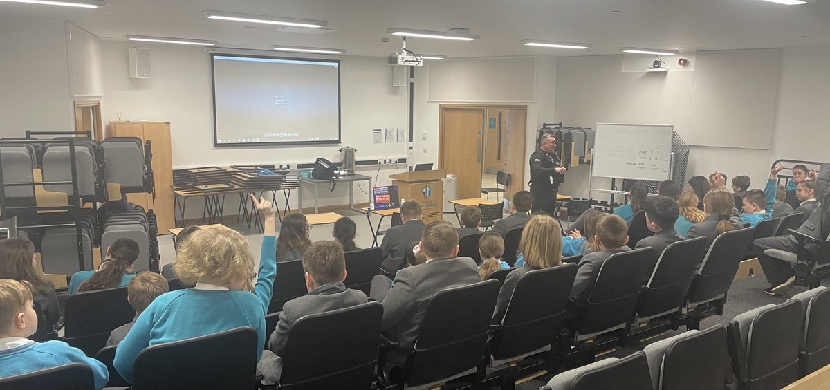TCS_Y5_Y6's tweet photo. Really mature and grown up responses from year 6 during PC Newman’s ‘I didn’t think…’ presentation @PC_NEWMAN_SWP https://t.co/FepxBrPsA1