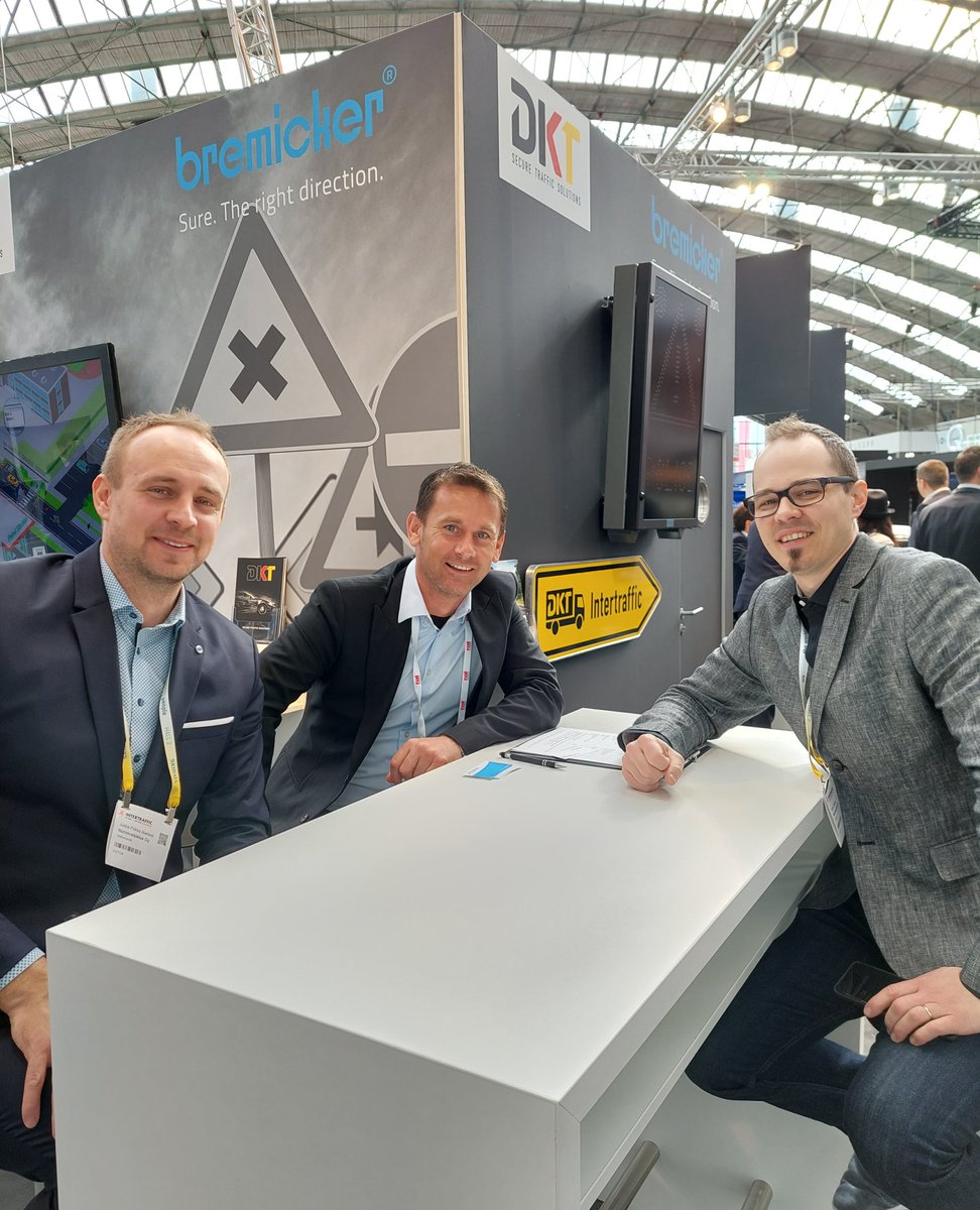 Mukavia toimittajatapaamisia messuilla #normifi #normivalaistus #Intertraffic