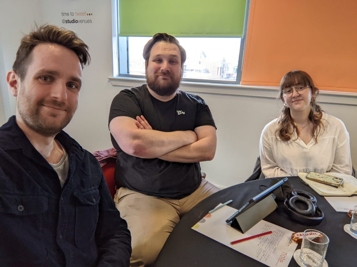 equatoragency's tweet photo. Hello! Team Outreach taking over for a while as we're at #InspiringMinds with @marketingsocSCO and @andrew_davis upping our content game! We're loving it so far, can't wait for the rest ✍️ https://t.co/PMhrvn6yKk