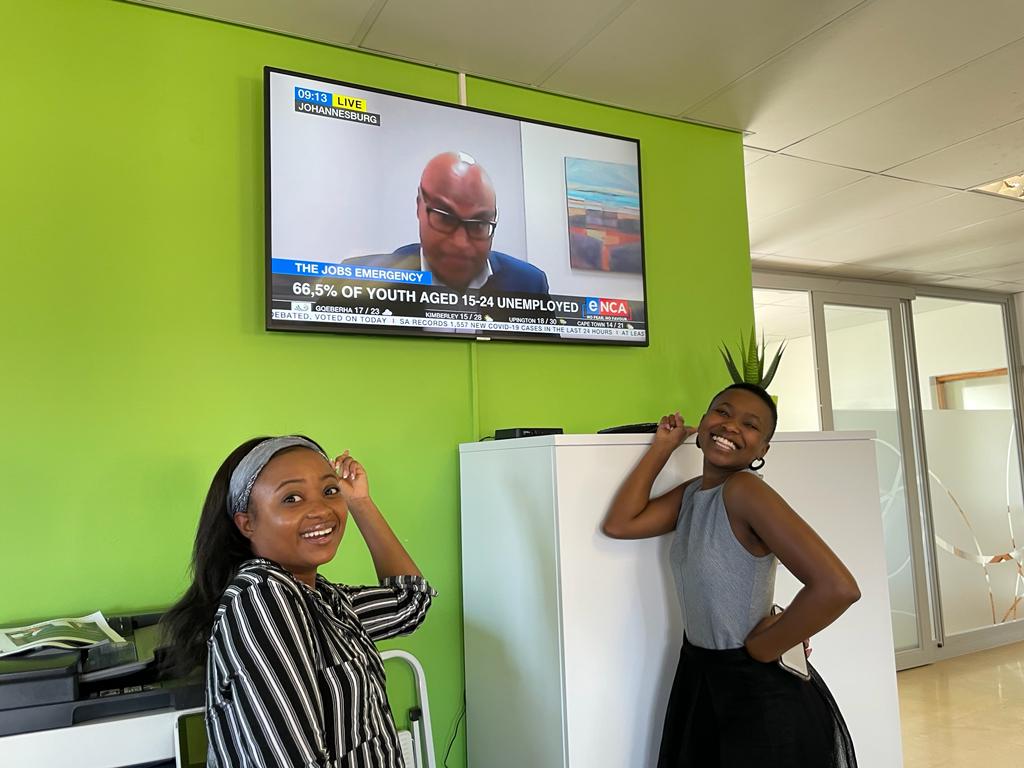 ByDesignComms's tweet photo. We love securing interviews for our clients on national TV - @Yes4YouthZA on @eNCA this morning talking about the high #unemployment  rate in #SA. #YouthUnemployment #News #ByDesign https://t.co/gxLL6tQb31