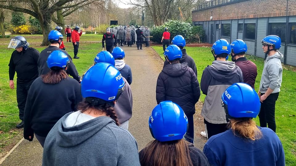 PCDKirkwood's tweet photo. ๐| Thank you to the HE Level 4 and 5 Criminology students from @BishopBurton that supported @Humberbeat with training PSU officers.
A GREAT experience for the students offering an insight into this invaluable department.
#HumbersidePolice
#PSUTraining
#PublicOrderTraining https://t.co/jzMjdteeUc