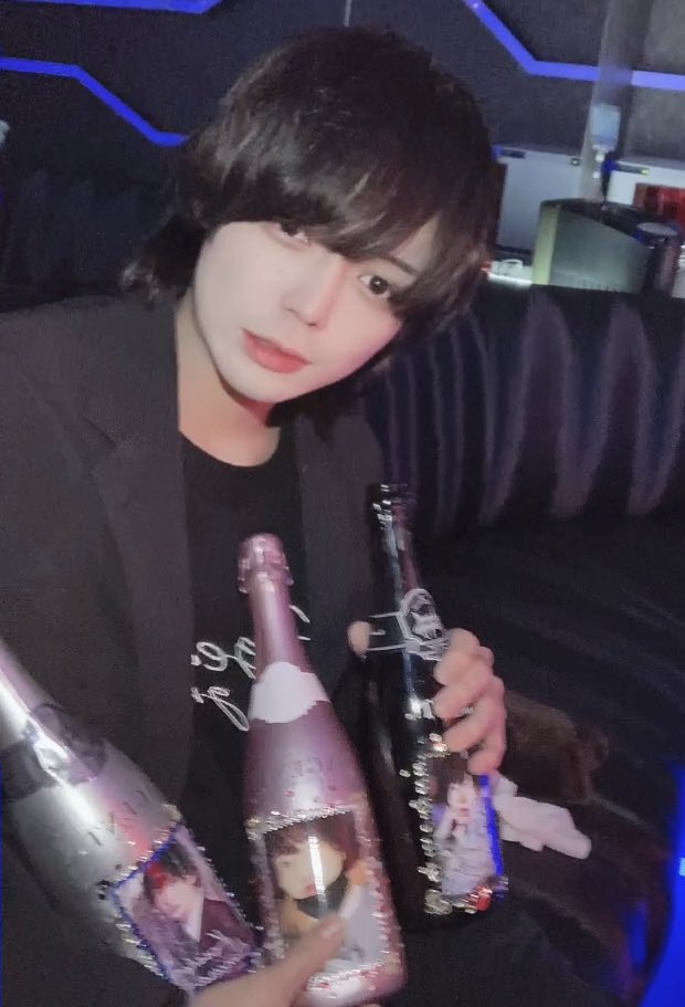 agent_tsubasa's tweet photo. けんしんさん昇格おめでとうございます！お姫様もオリシャン入れてくれてありがとうございました😊 https://t.co/nlQFdgdcqT