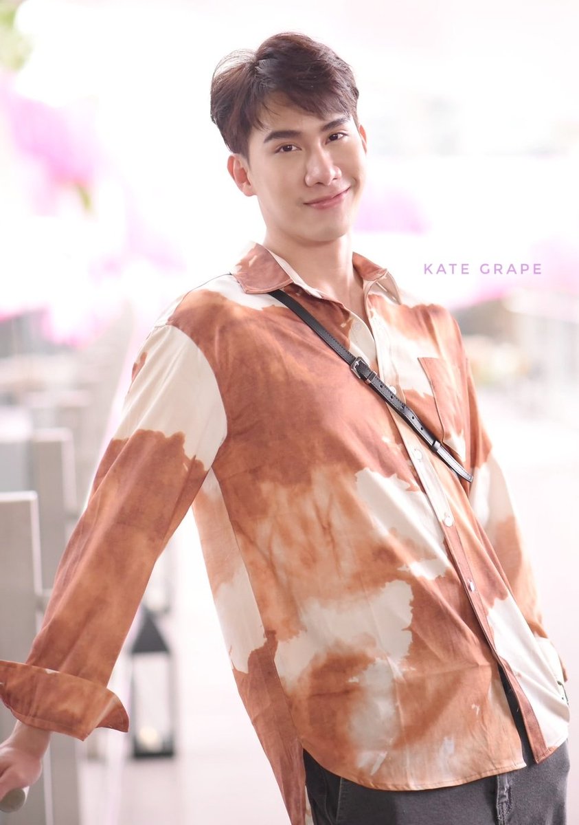 PKateGrape's tweet photo. ภากร  ผู้ที่หล่อมาก่อนกาล 😝 
/ ฉันติ่งสายอวย คนสวยมาก 🤣
#Tul_Pakorn #Jaspalstyle https://t.co/viD9I1TwBz
