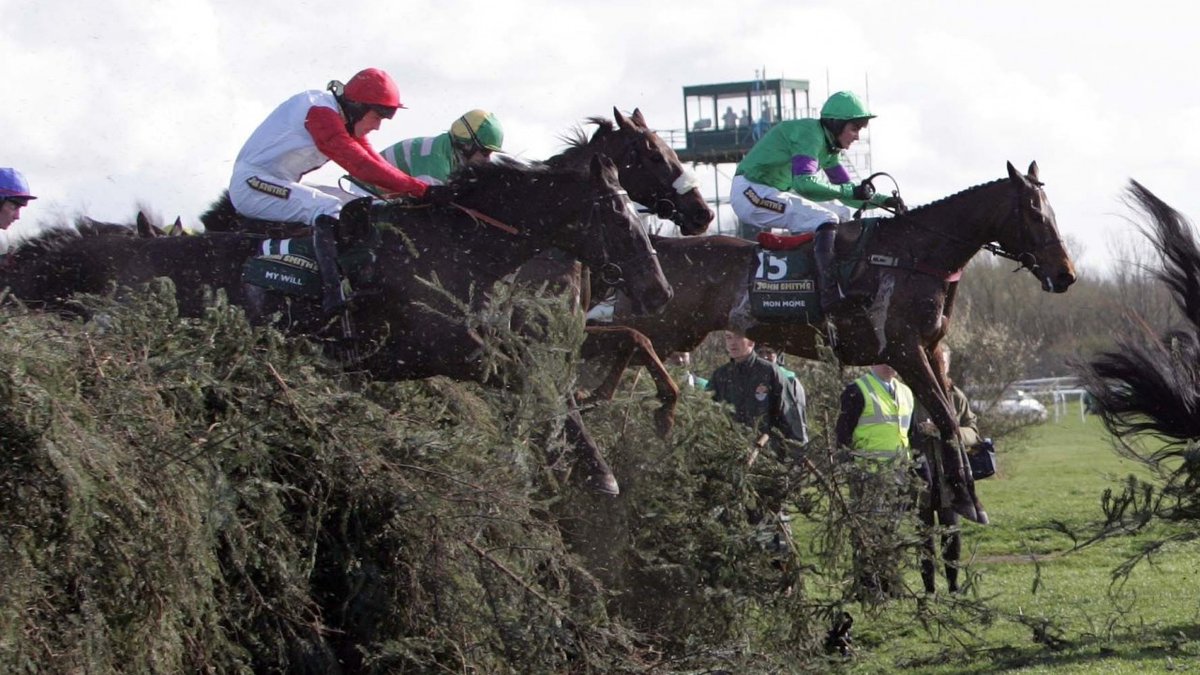 RacingPost's tweet photo. Who is the biggest-priced winner of the Grand National you have backed? 👀 https://t.co/XPoLJM5i7i
