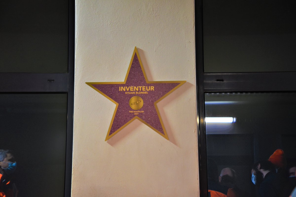 Le #TCPN est fier d'inaugurer son Rail of Fame, une avenue dédiée aux réussites de son personnel. Avec le tout premier brevet, le Technicentre récompense son tout premier inventeur : Kylian Blondel et son tire-goupilles. Une première étoile avant de remplir le ciel de nos talents