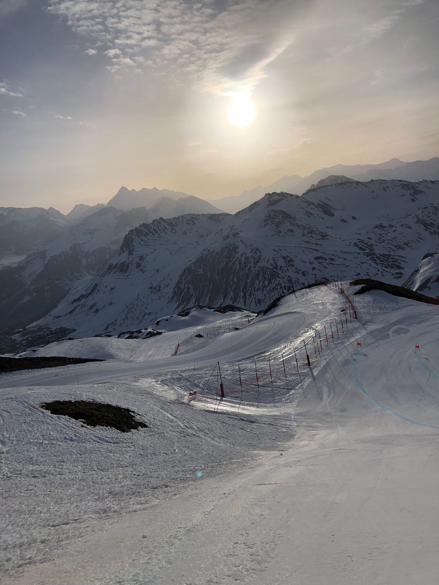 RlcSports's tweet photo. Capt Lloyd Diprose RLC is at the British Alpine Champs in Tignes. Part of the committee, he will be Chief of Race for the Mens GS National Champs race. A current Services TD, his pathway/education continues in a sport that has given him so much over the years.@AWSAnews @6RegtRLC https://t.co/n99jmmieTh