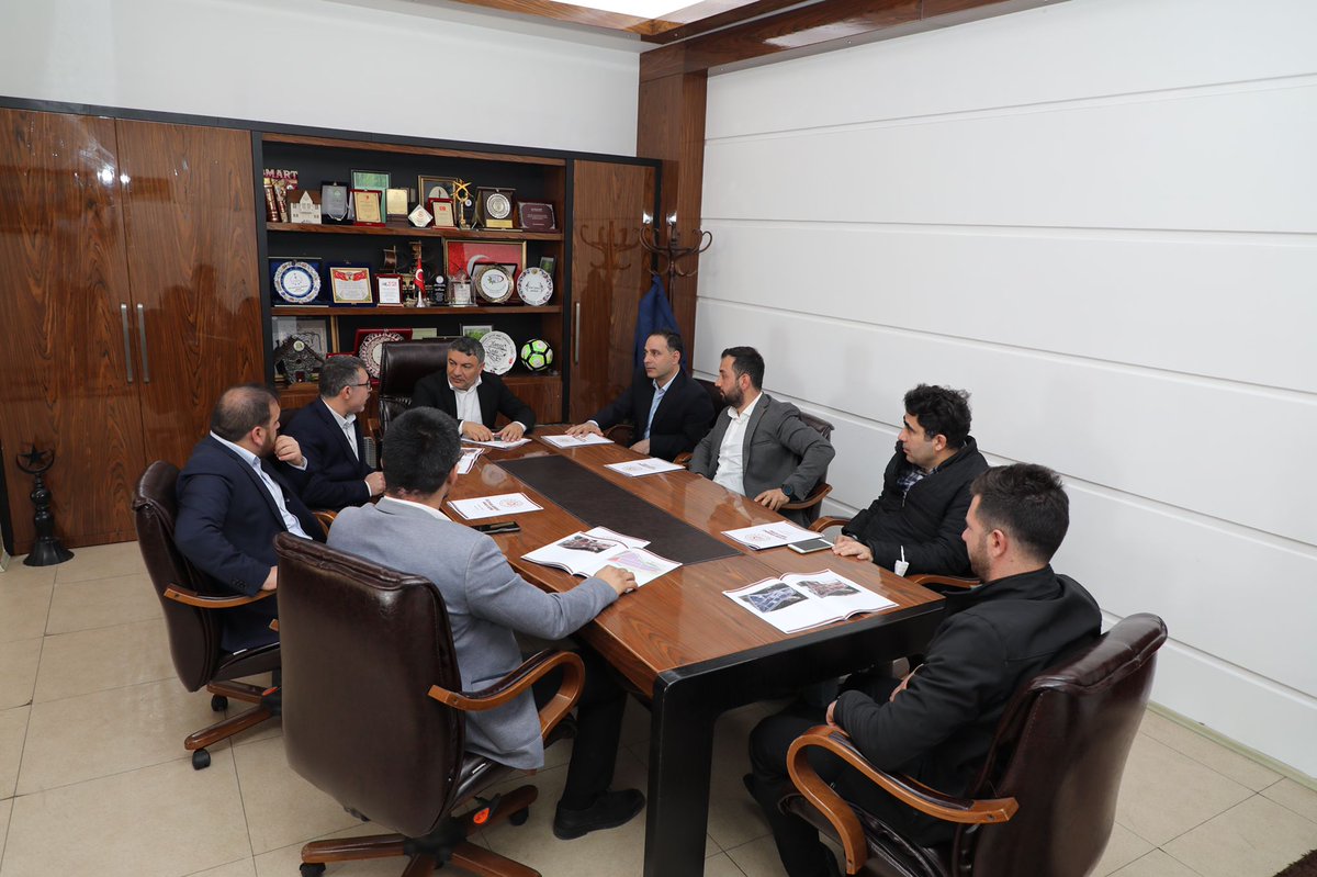hamzasayir041's tweet photo. Dilovası Girişimciler Sanayi Sitesi Yön. Kur. Baş. sn. İbrahim Yakup Kılıç ve yönetimi ziyaretimize geldiler.

Nazik ziyaretleri için teşekkür ederim.

#YükselenŞehirDilovası https://t.co/lBsdA4yit6