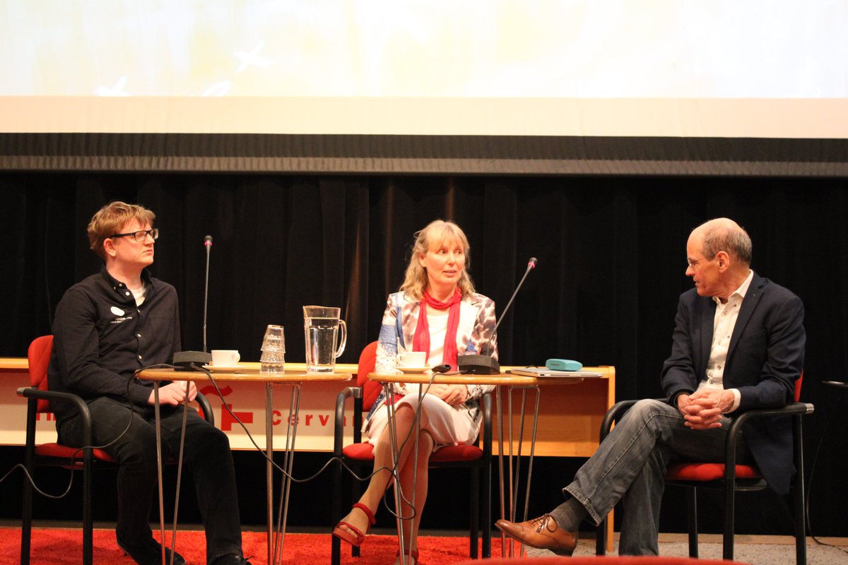 Dutch children are quite well in math, that's good to know! @pauldrijvers and Lonneke Boels talked about their research on mathematics education, which was very interesting. SIB-Utrecht hosts more of these evenings, for example about Yugoslavia in 2 weeks fb.me/e/1qrG7N3Zo