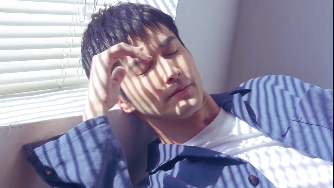 always_beME's tweet photo. That's it for today ได้หรือยังคะ? 
ยังมีอีกมั้ย? มีอีกนี่คือตายเกิดไม่ทันแล้วนะ!
.
#เกาเหว่ยกวง #GaoWeiguang 
🪞 Original video : Weibo 嘉行传媒 https://t.co/rrQ7MPt7vq