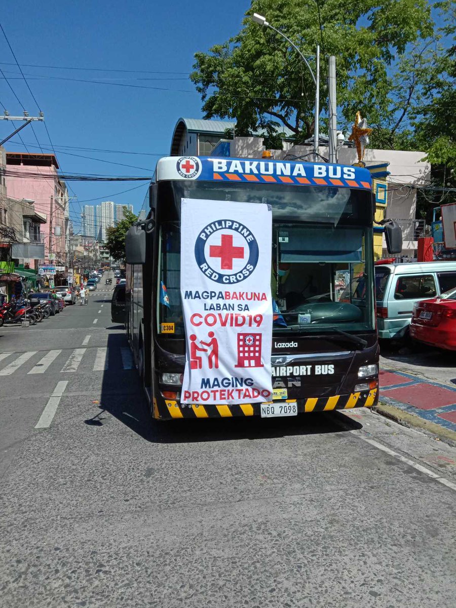 philredcross's tweet photo. Patuloy ang pag-iikot ng Philippine Red Cross (PRC) Health Caravan sa iba't ibang panig ng Luzon 🚙
Noong March 27, ang tri-partnership caravan ay bumisita sa Barangay San Isidro sa Galas, #QuezonCity at nagsilbi sa 381 na pasyente at kliyente.
#PRCHealthCaravan https://t.co/nsdP5fjQIW