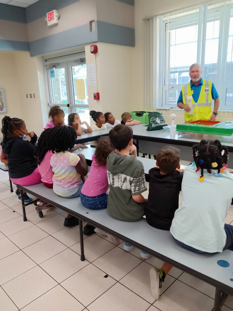 BrevAfterschool's tweet photo. We appreciate the @BrevSolidWaste team working with our students at Discovery Elementary and educating them on Recycling and Landfill Science. #AfterschoolWorks #BAS321 @BrevardSchools https://t.co/NHGlGHPARe