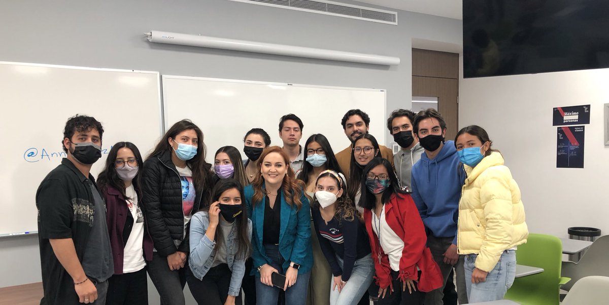 PanchoGamboa's tweet photo. Agradecimiento total a la Dip @AnniaGomezNL Presidenta de la Comisión de Federalismo y Desarrollo Municipal de la @Mx_Diputados por su visita a #CdUp @UPMexico Gran aprendizaje para nuestr@s alumn@s de la asignatura #SistemaFederalMexicano de la Licenciatura en Gobierno @GobEcoUP https://t.co/VX4FL6hR1C