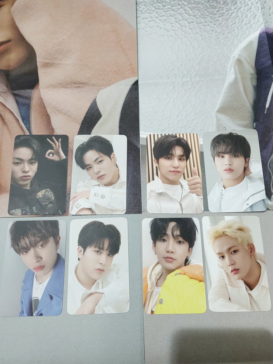 131HanbirutO's tweet photo. เพื่อนๆลูกมาแล้วววววว 
👋😁 ทึบาาาาาา 
💎💙
#TREASURE #JIKJIN #U  @treasuremembers
#treasuresecondstep 🤏😉 https://t.co/rS8GFGeSUM