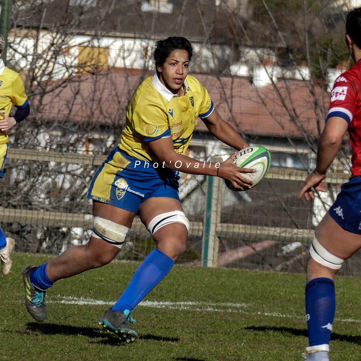 asmrugbyfeminin's tweet photo. Nos romagnatoises aux micros de @OuestFrance et #radiolympiquetv 🤭

Pour lire leurs histoires 👇
Sara Tounesi : https://t.co/y17XWS4Awe
Younna Hennebicq : https://t.co/AH2lFRmPhd

Merci aux médias de mettre en lumière nos joueuses, et le rugby féminin 🤝 https://t.co/nrnhGLeP9x