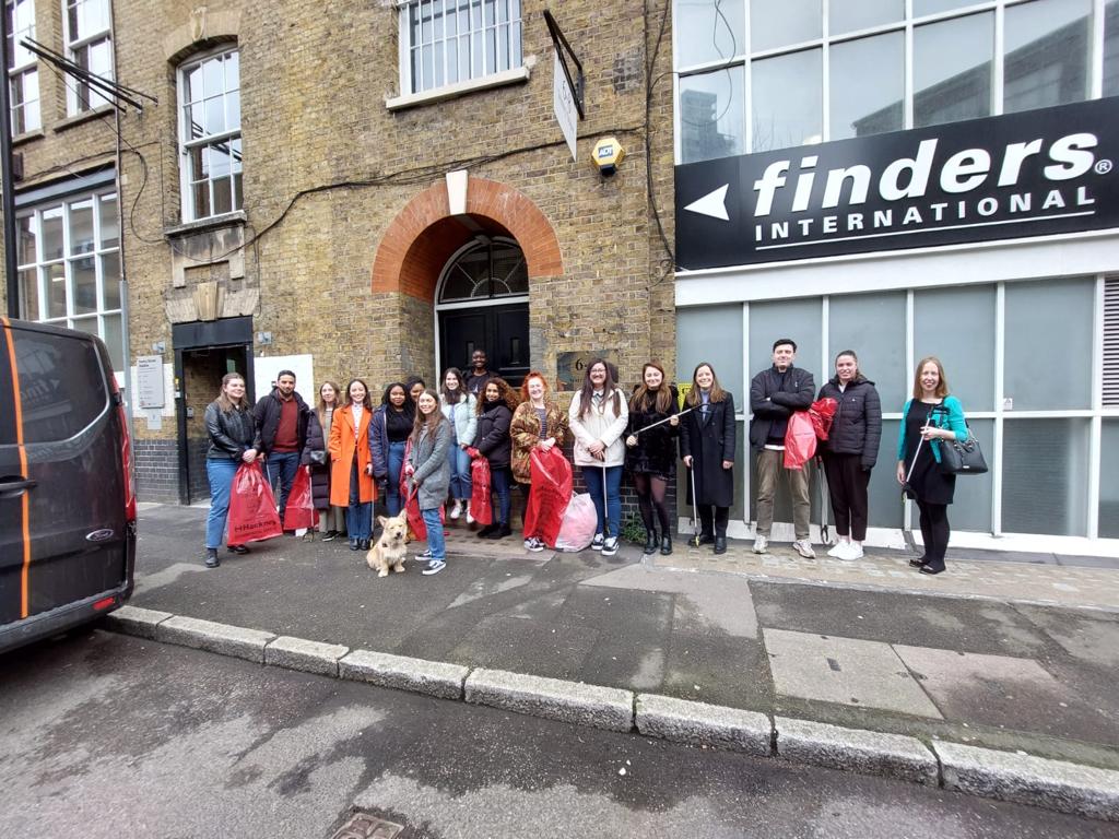 findersprobate's tweet photo. Today, we organised a litter pick from our offices in London to, and around, our nearest park as part of the #GreatBritishSpringClean.
#PledgeToPick #BigBagChallenge #KeepBritainTidy @KeepBritainTidy https://t.co/EjiJdBiYK0