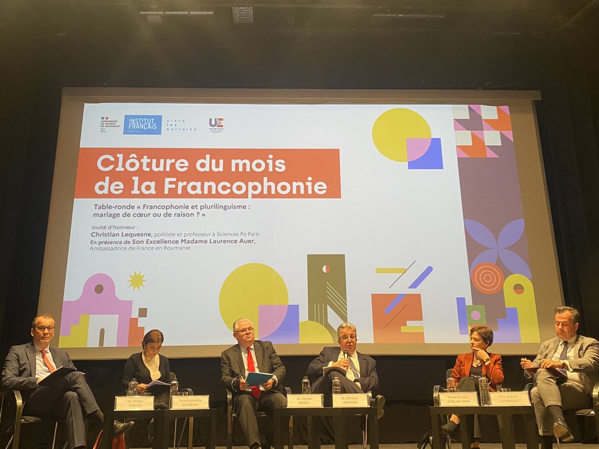JulienLucchesi's tweet photo. Clôture du mois de la #francophonie en 🇷🇴 à l’@InstitutFrancez avec @ChristianLeque3 & un panel de haut-niveau : @Odobes1Luminita, @CornelFeruta, S. Corlan & G.Atanasov sur l’avenir du #multilinguisme comme outil d’une citoyenneté ouverte🙏🏼 aux nombreux étudiants francophones! https://t.co/QKw9heKK1J