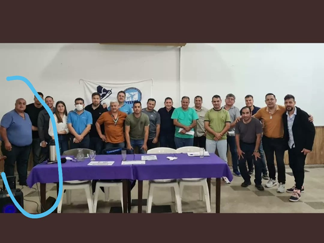 <a href="/justiciadelsur/">Eljusticierodelsur</a> <a href="/Gerpala88/">German Palacios</a> @AfasnaOficial @MinTrabajoAR <a href="/EANAoficial/">EANA</a> <a href="/hijesdel1840/">hijesdel1840</a> <a href="/AnonymousSNA/">Anonymous SNA</a> @NoeliaGalvan71 <a href="/TorreAeroparque/">Controlador Aéreo</a> <a href="/AeromarketAR/">AeroMarket</a> PLAN DE SERVICIOS DE LA EMPRESA??? sera plan de campaña de @AfasnaOficial como se rien de todos, y en el medio de las paritarias...<a href="/EANAoficial/">EANA</a> recomposicion salarial YA #ATEPSAsinpatrones #EANAGoHome