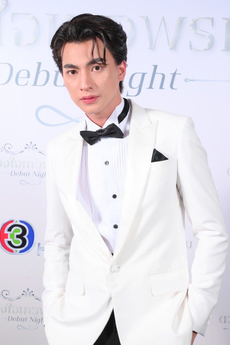 bester_mc's tweet photo. หม่อมหลวงภูธเนศ  จุฑาเทพ  สวัสดีครับ ปิดมานานมากกกว่าจะเปิดเผยได้😂😂😂 แต่เราลงรูปช้ากว่าทุกคนอีกแล้วววว 😅 #GulfKanawut #ลออจันทร์ #คุณหนูลูกภู #ดวงใจเทวพรหม https://t.co/Kj1kQXbeY4