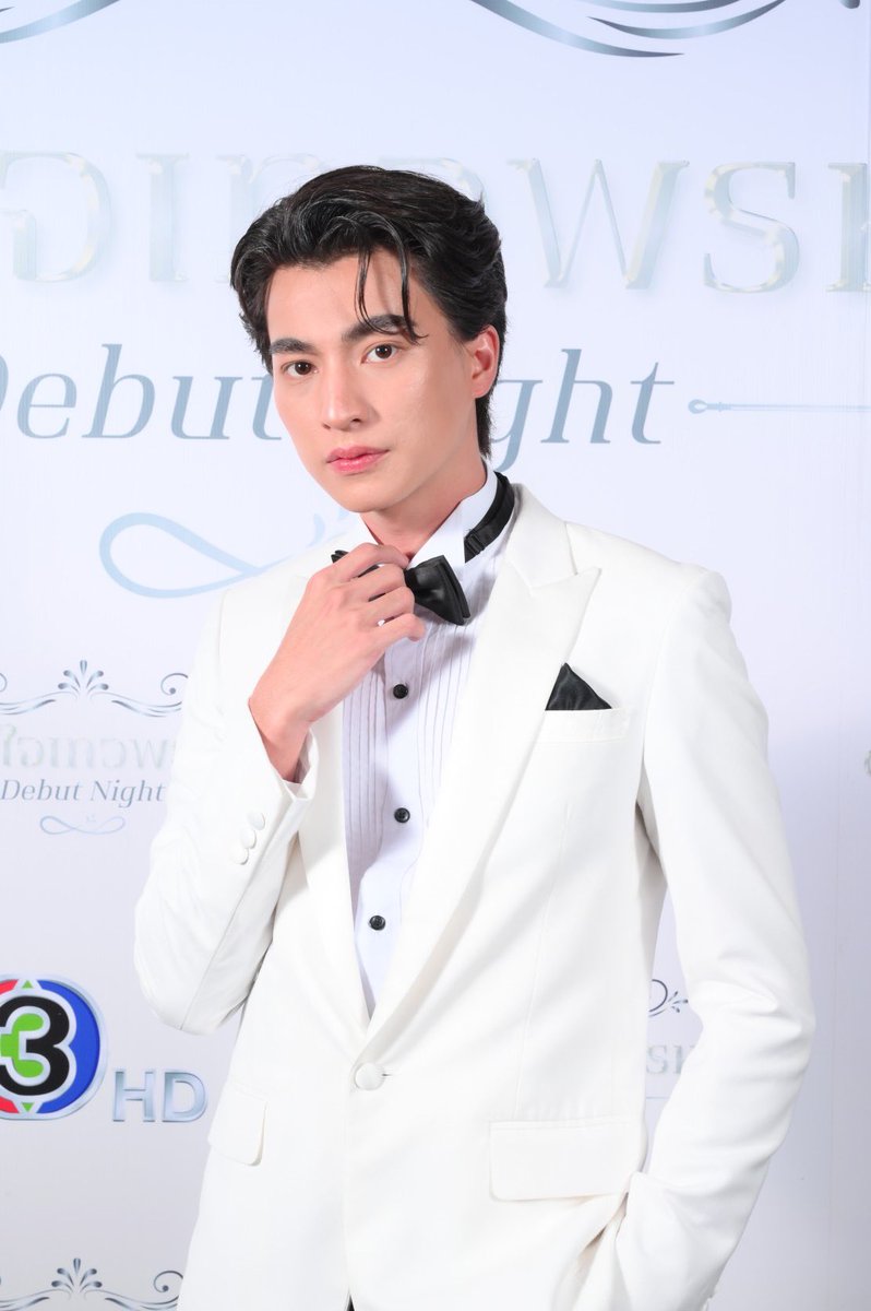 bester_mc's tweet photo. หม่อมหลวงภูธเนศ  จุฑาเทพ  สวัสดีครับ ปิดมานานมากกกว่าจะเปิดเผยได้😂😂😂 แต่เราลงรูปช้ากว่าทุกคนอีกแล้วววว 😅 #GulfKanawut #ลออจันทร์ #คุณหนูลูกภู #ดวงใจเทวพรหม https://t.co/Kj1kQXbeY4