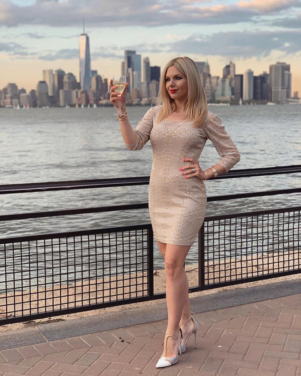 Girl7Caroline's tweet photo. Lost we might as well let it lose, because it can make us less melancholy; get we might as well be less satisfied, because it can make us more sober https://t.co/UHbOaoSsg3