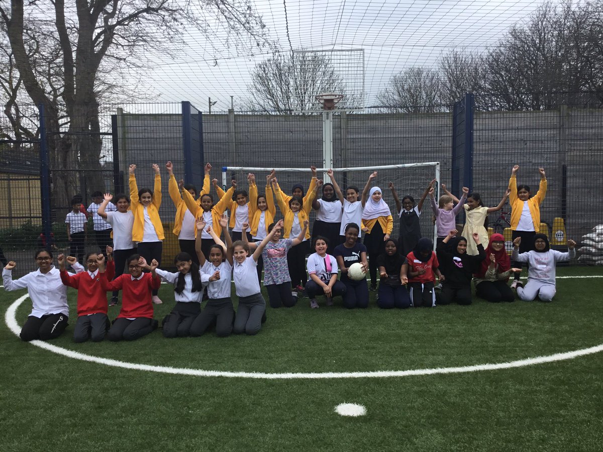 Well done to the Year 6 Girls Football team for their superb effort in this afternoon’s tournament against teams from <a href="/WD_School/">William Davis School</a> and @thomasbuxtonsch. We couldn’t resist a tournament photo! #ThisGirlCan