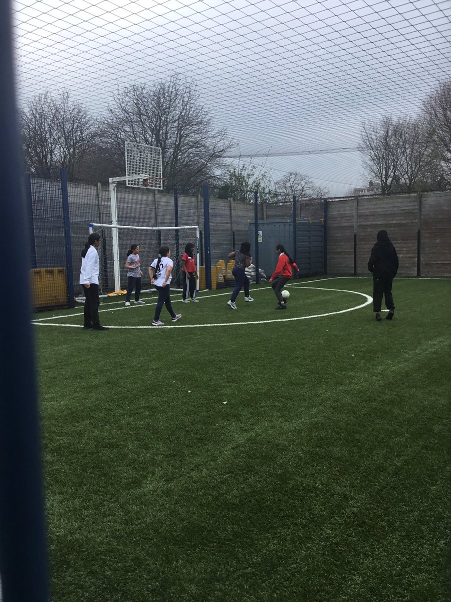pearl_columbia's tweet photo. Well done to the Year 6 Girls Football team for their superb effort in this afternoon’s tournament against teams from @WD_School and @thomasbuxtonsch. We couldn’t resist a tournament photo! #ThisGirlCan https://t.co/X86aO61SOg