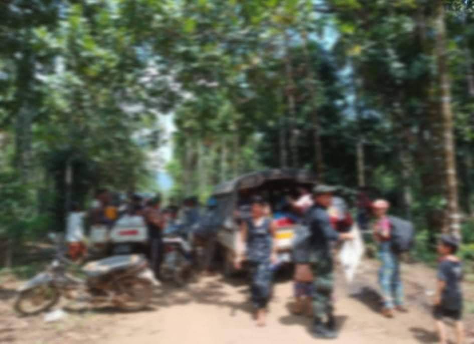 RvlBurma2's tweet photo. At least 3,000 ppl (including expectant mothers and the elderly under the age of one) fled the village for fear of clashes following the military operations into #Taungpyouk Division in #Thayetchaung Township. In Taungpyaw Division, the junta often conducts military operations.. https://t.co/xgnZHoE27j