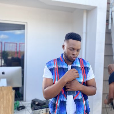 SykeKhoisan's tweet photo. #NewProfilePic https://t.co/A1T4UpmzRg