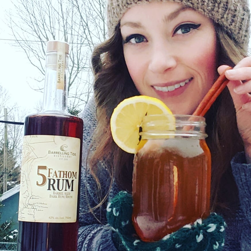 Wednesday afternoon vibes!!

Buy Now Link in Bio. 

📸: @samantha_beau19

#BarrellingTide #Rum #Halifax #Distillery #NovaScotia #Cocktails
