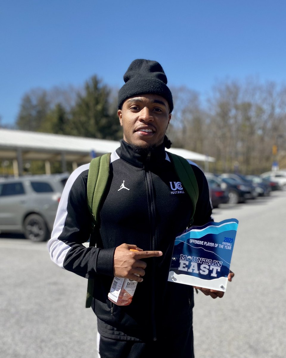 UCWV_Football's tweet photo. Got a chance to give our guy @TyreikTm3 his MEC Offensive Player of the Year hardware yesterday! #CharlestonBuilt https://t.co/yaxXoI71is