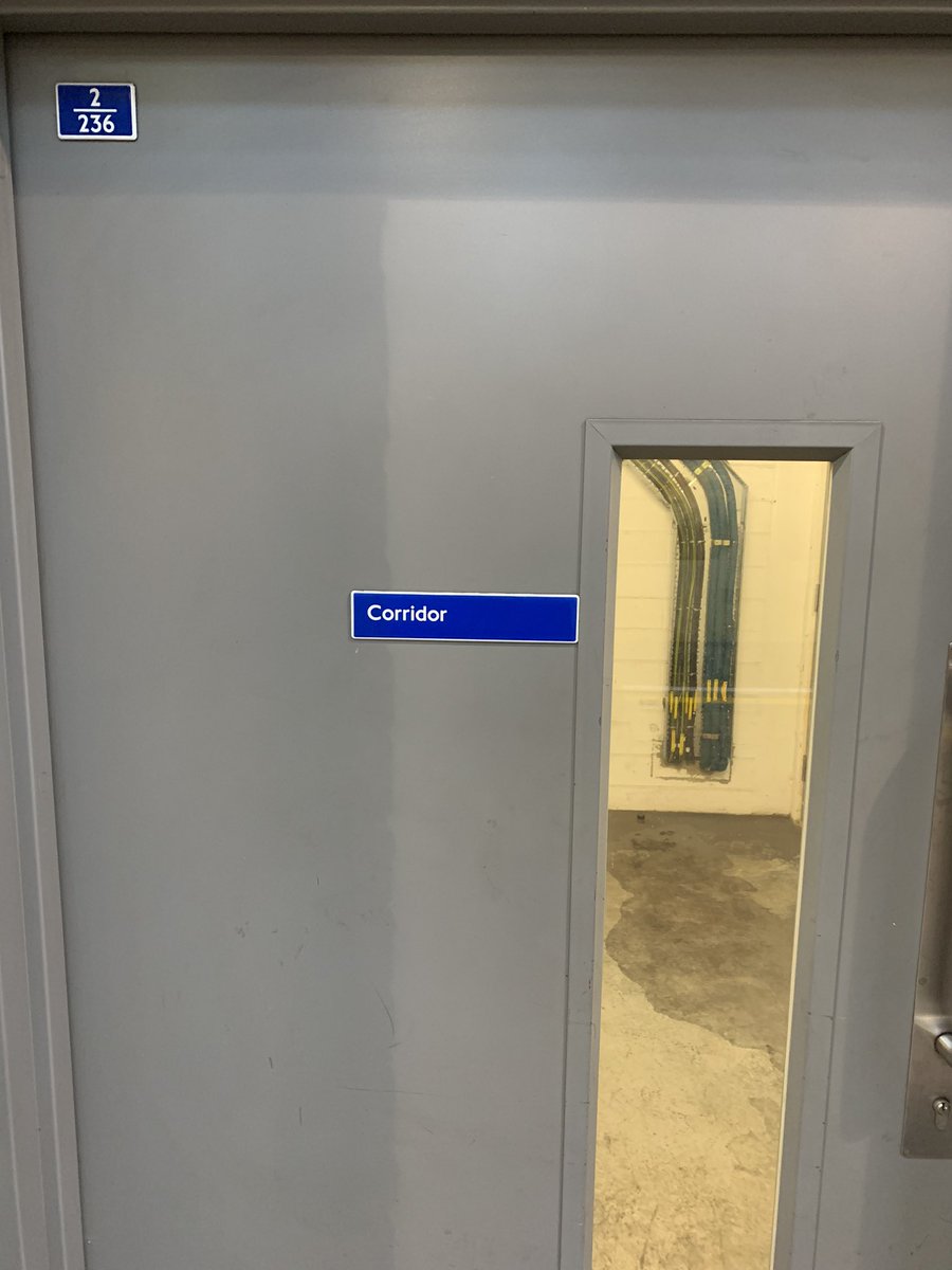 Oh_its_Costly's tweet photo. So many questions https://t.co/UmWy7BCrwh