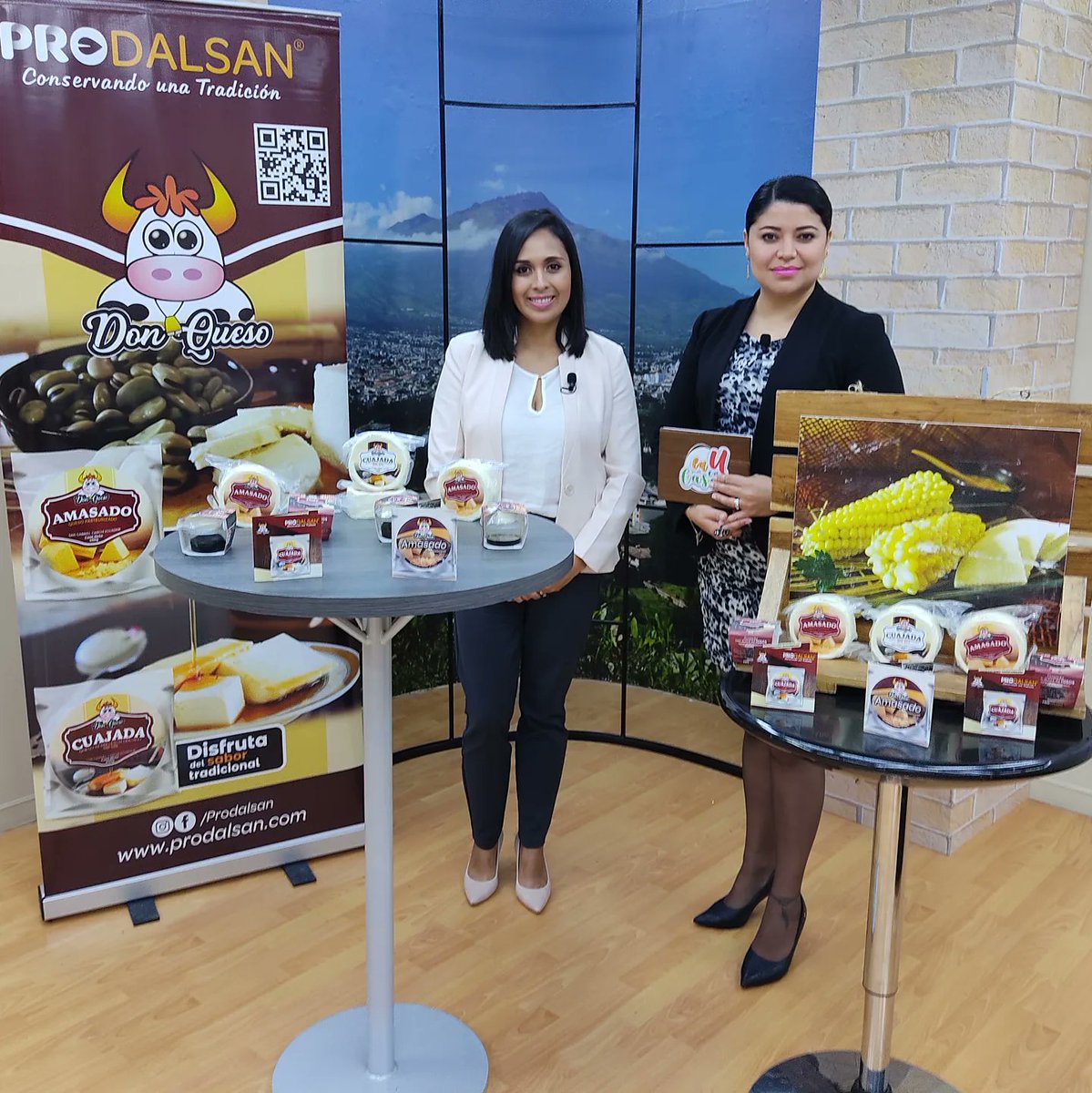 utvenlinea's tweet photo. #Prodalsan #DonQueso una microempresa familiar láctea 100% #Carchense dedicada a la elaboración y posicionamiento en el mercado de productos lácteos tradicionales del Ecuador.
✓Queso de comida
✓Queso amasado
✓Cuajada
✓Postres
Productos que están cerca de ti!
@Carol2ov https://t.co/7Smtq5frBE