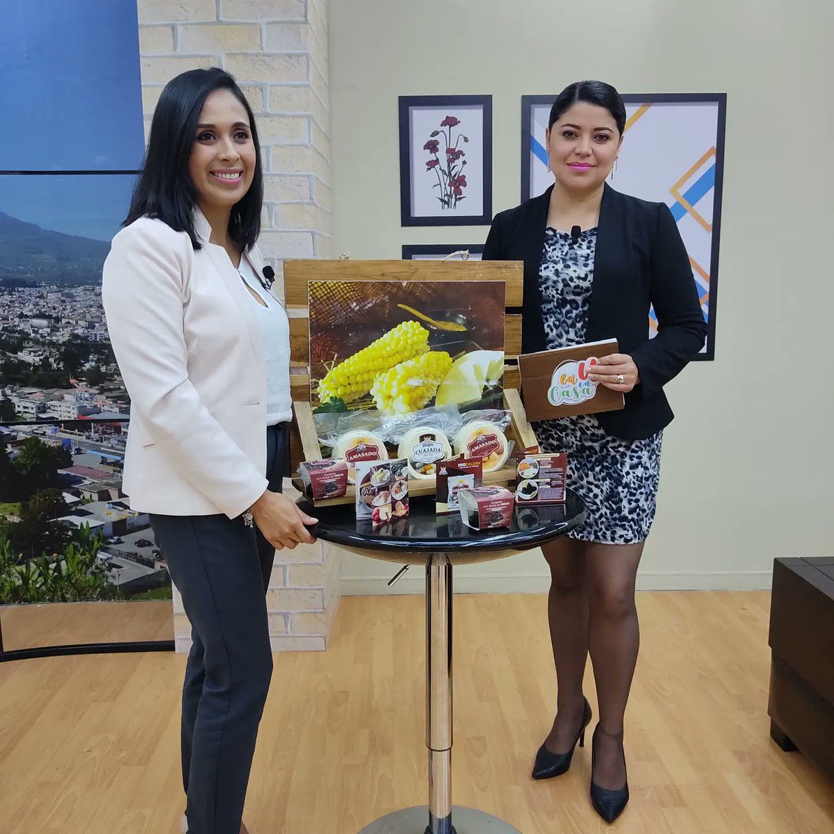 utvenlinea's tweet photo. #Prodalsan #DonQueso una microempresa familiar láctea 100% #Carchense dedicada a la elaboración y posicionamiento en el mercado de productos lácteos tradicionales del Ecuador.
✓Queso de comida
✓Queso amasado
✓Cuajada
✓Postres
Productos que están cerca de ti!
@Carol2ov https://t.co/7Smtq5frBE