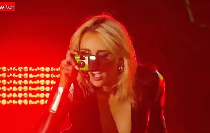 Miley Cyrus tweet media