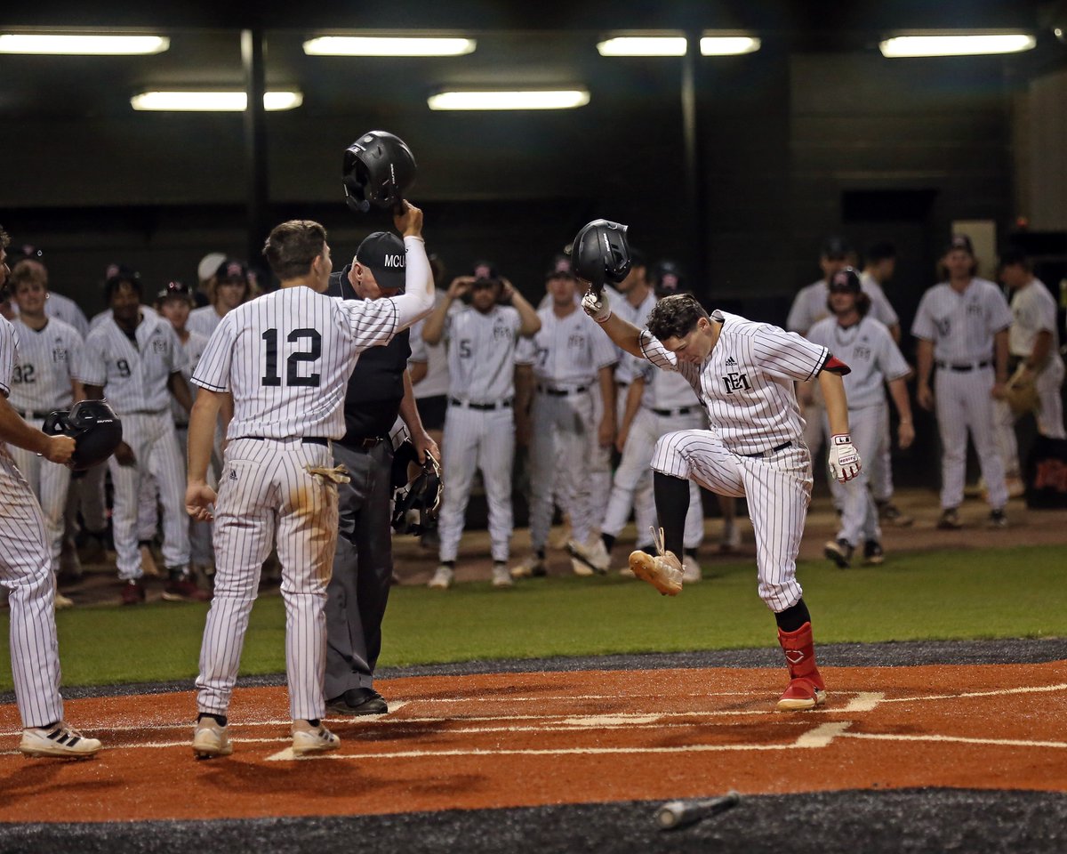 EMCCathletics's tweet photo. Exclamation point, @CobyHolmes3! The Lions got their 4th straight conference DH sweep yesterday. Coby Holmes had the game-winning HR in both games over ICC yesterday, a 3-run shot in G2 &amp; a solo shot in G1. We'll have a full recap of the action later! 📸: https://t.co/hzsgsIahGZ https://t.co/lbzabh11t4